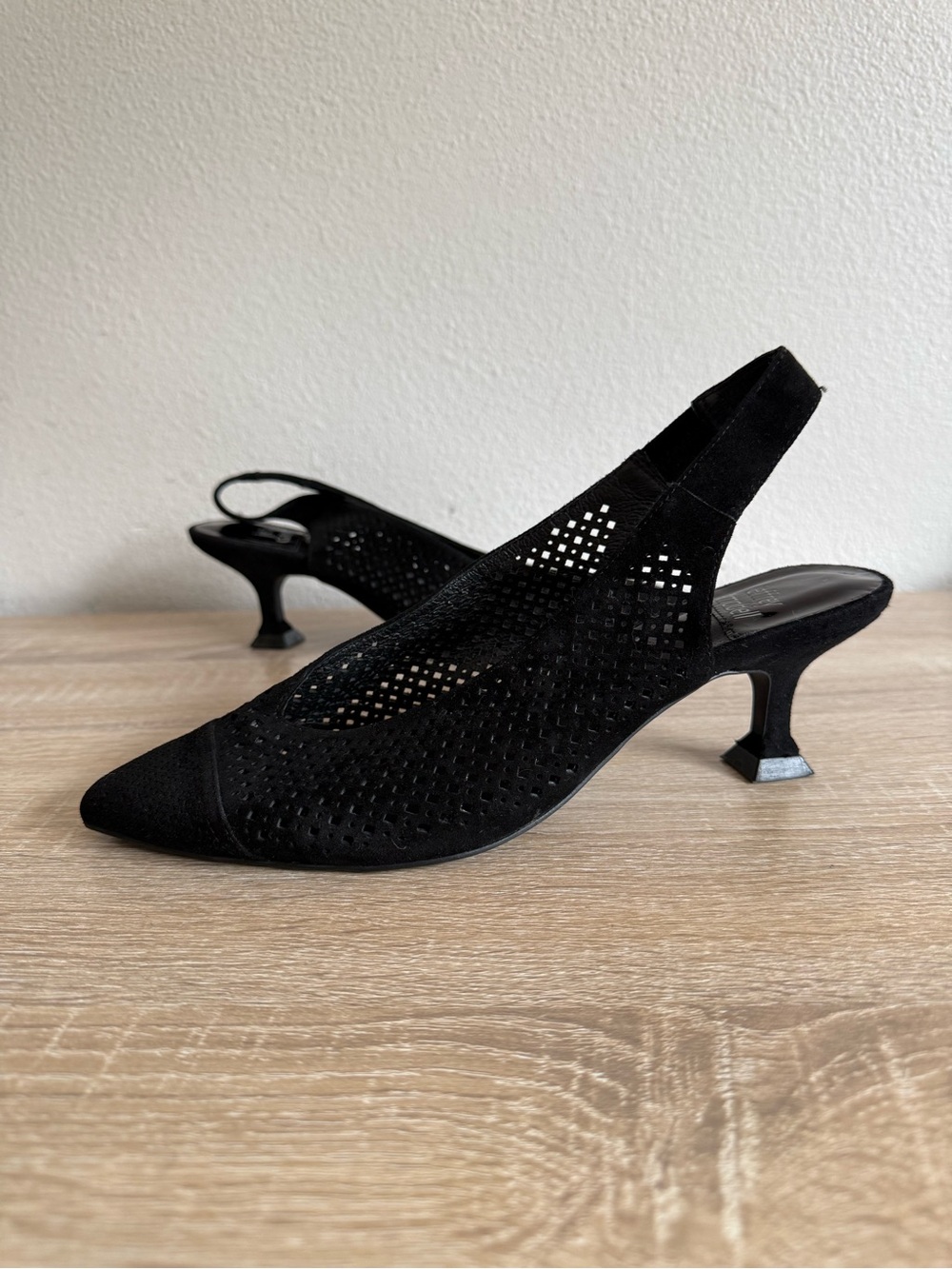 Jeffrey Campbell Bianca Slingback Pump black suede laser cut low heel Sz 8.5
